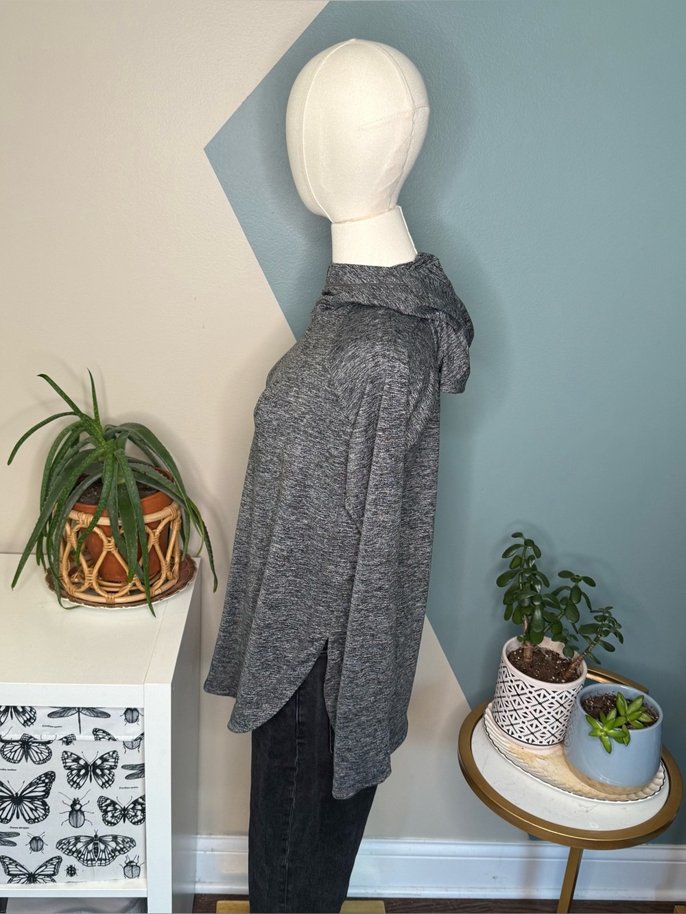 Athleta Gray Marl Face Cover Hoodie Techwear Running Pullover Medium - Picture 4 of 11